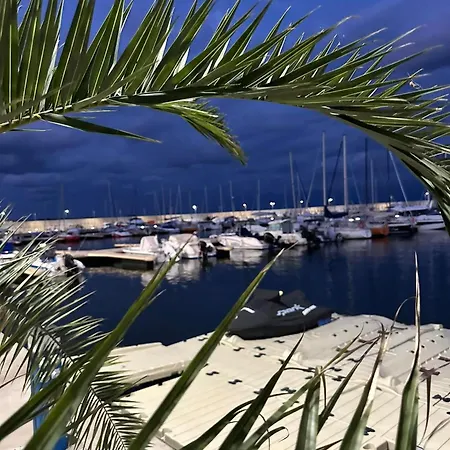 за гости в комплекс клара * Burgas City
